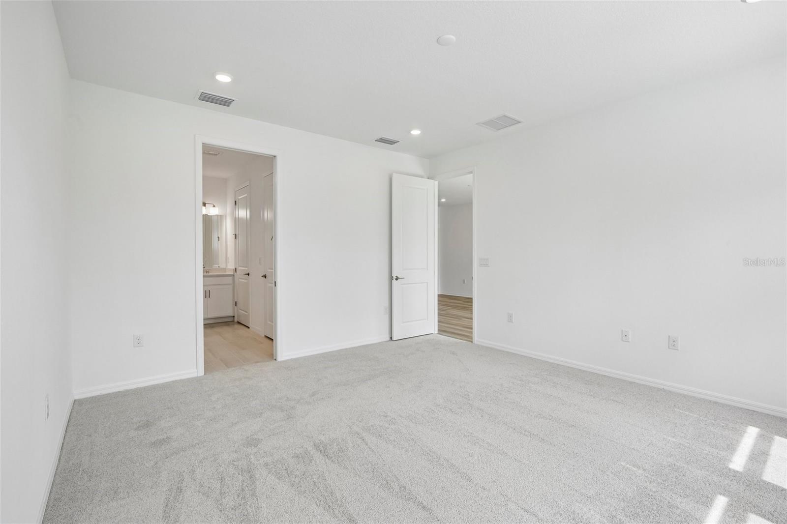 7012 Foxboro Way Property Photo 23