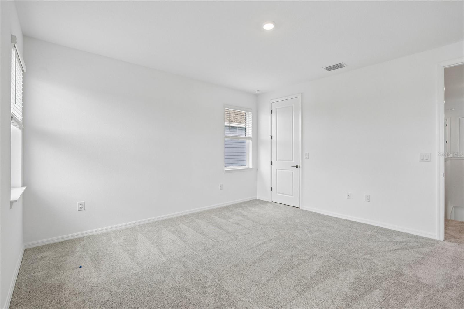 7012 Foxboro Way Property Photo 32