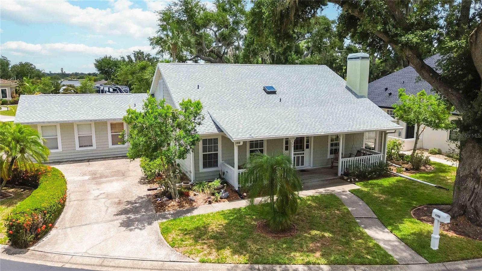 2209 68th Dr E Property Photo 1