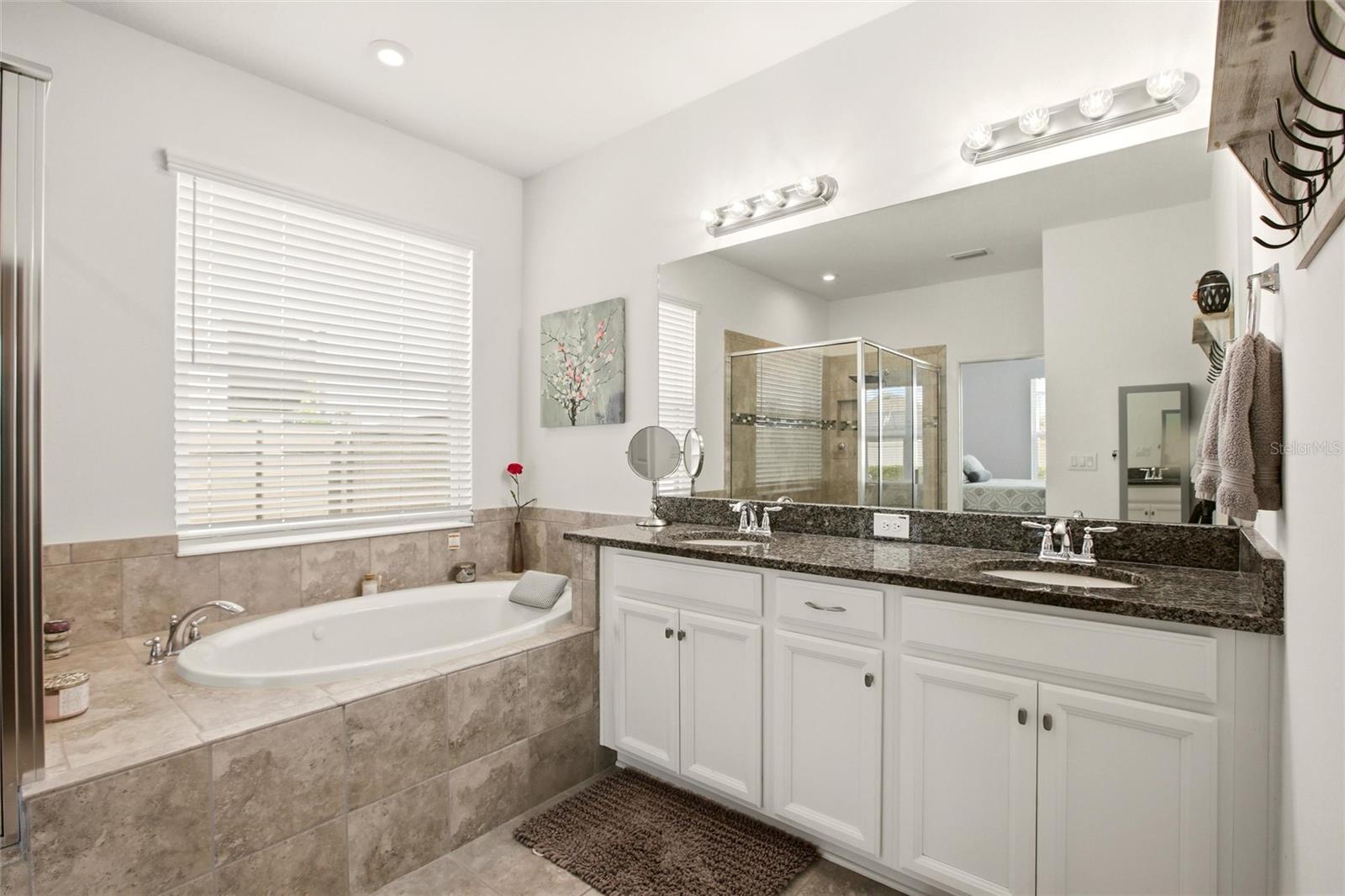 5720 Maidenstone Way Property Photo 17