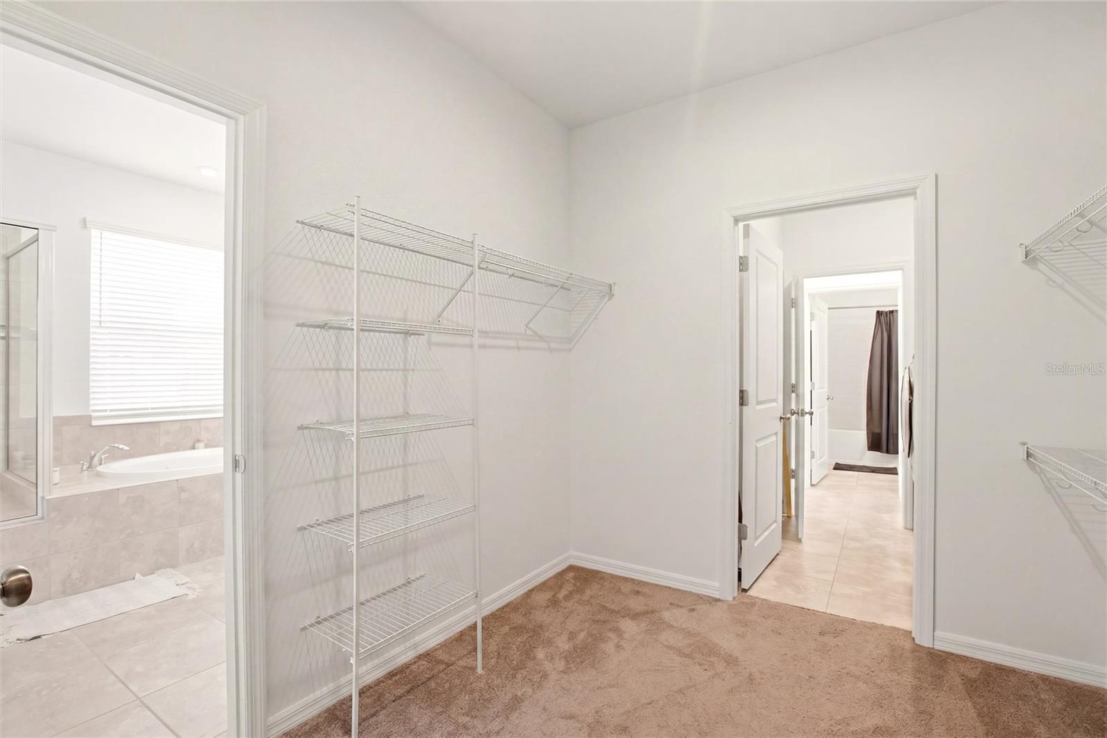 5720 Maidenstone Way Property Photo 19