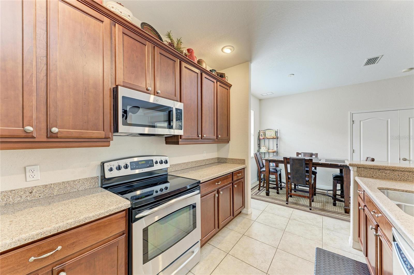 204 River Enclave Ct Property Photo 16