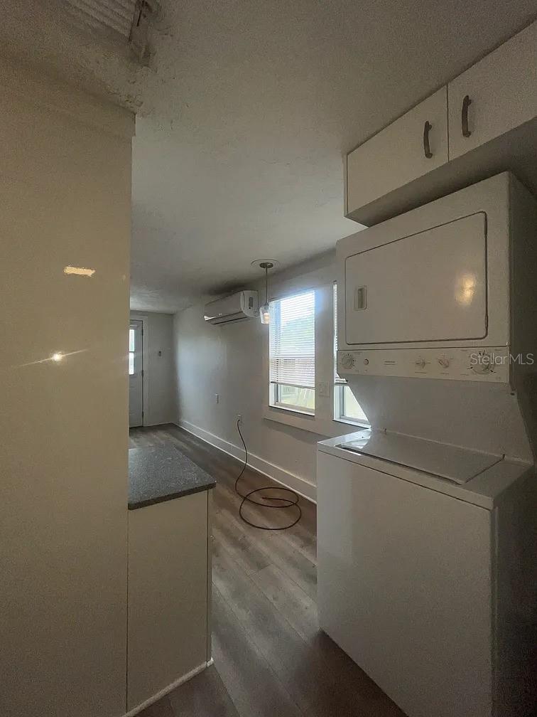 1713 29th St W Property Photo 5