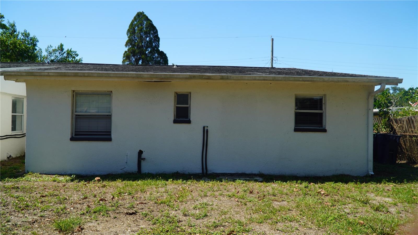 4111 W Montgomery Ter Property Photo 2