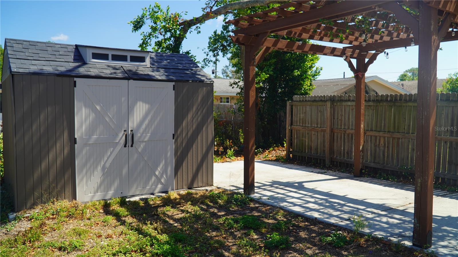 4111 W Montgomery Ter Property Photo 5