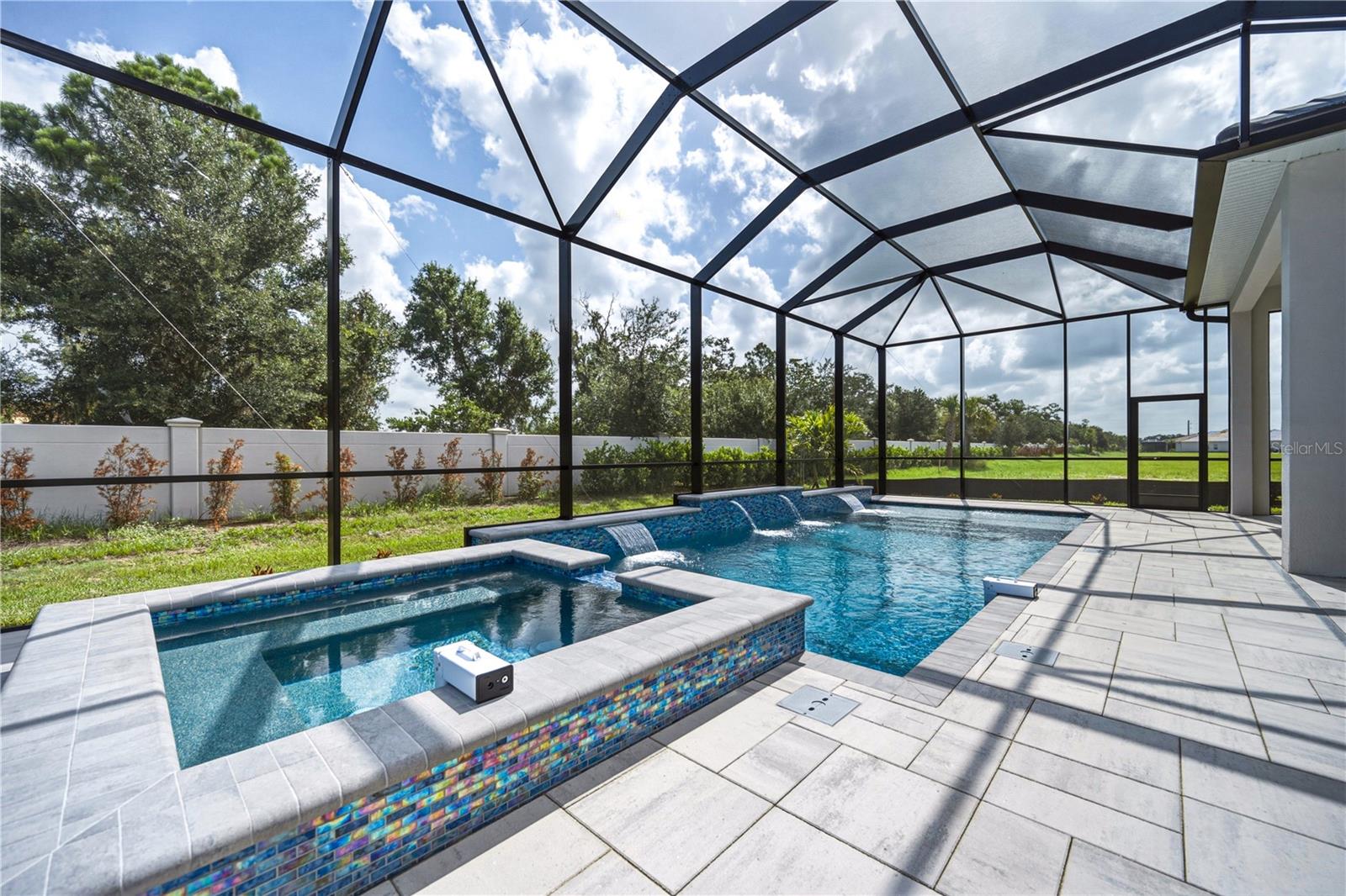17547 Palmiste Dr Property Photo 3
