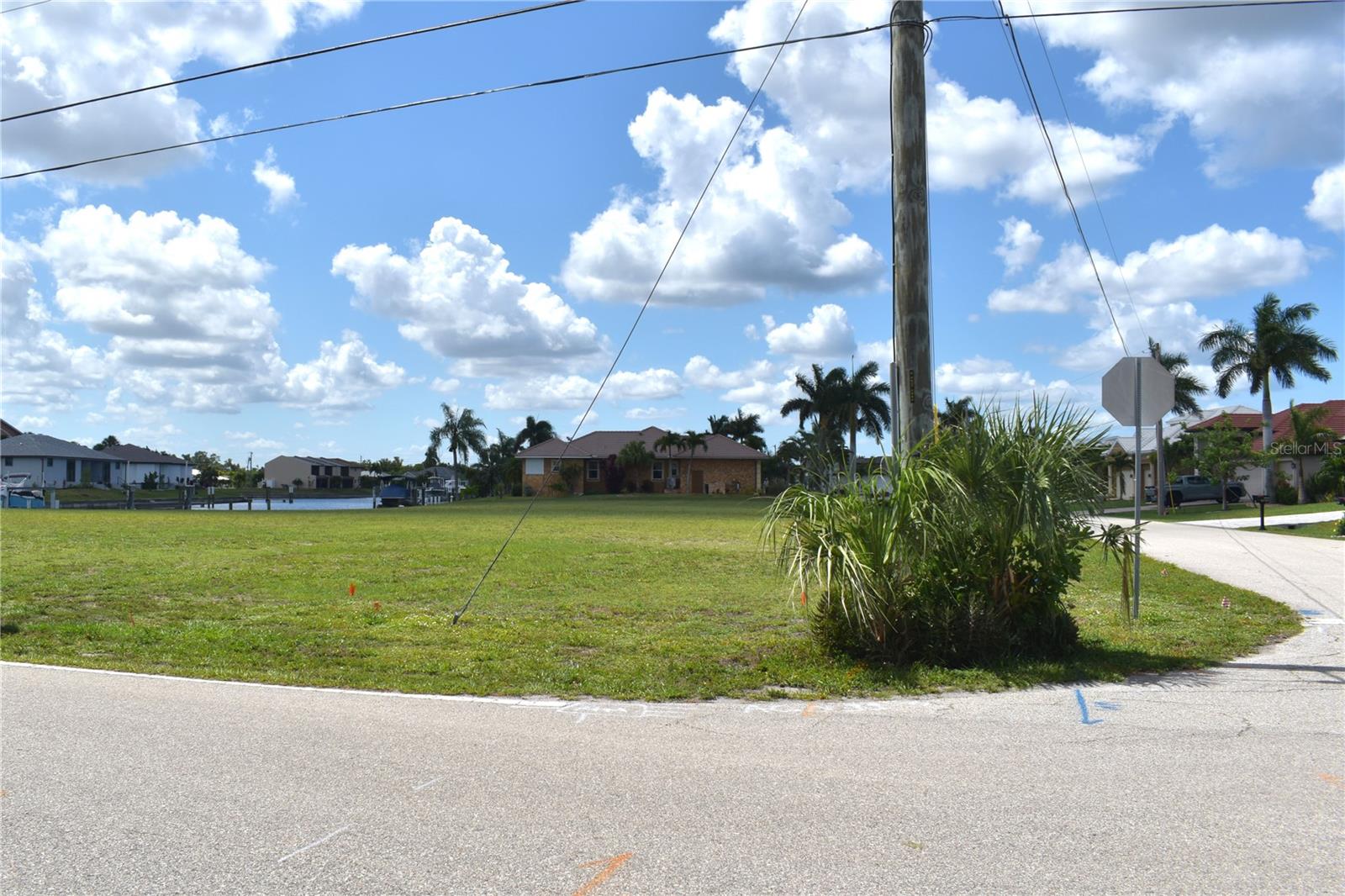 825 Via Tripoli Property Photo 3
