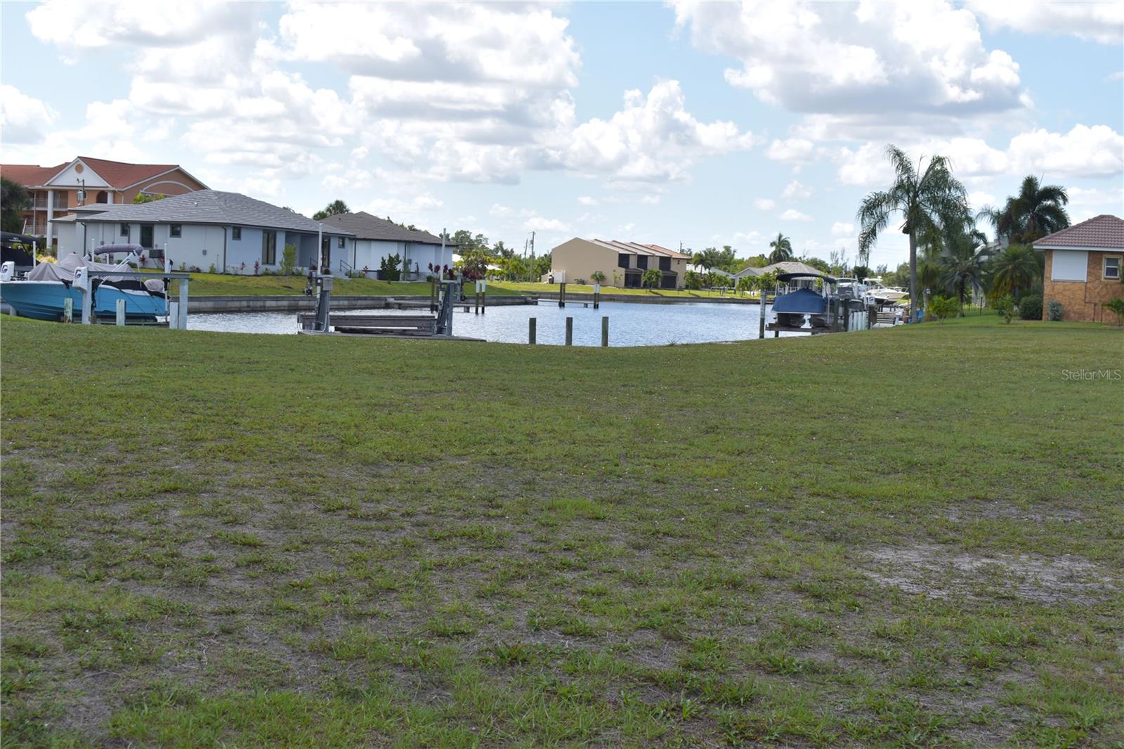825 Via Tripoli Property Photo 4