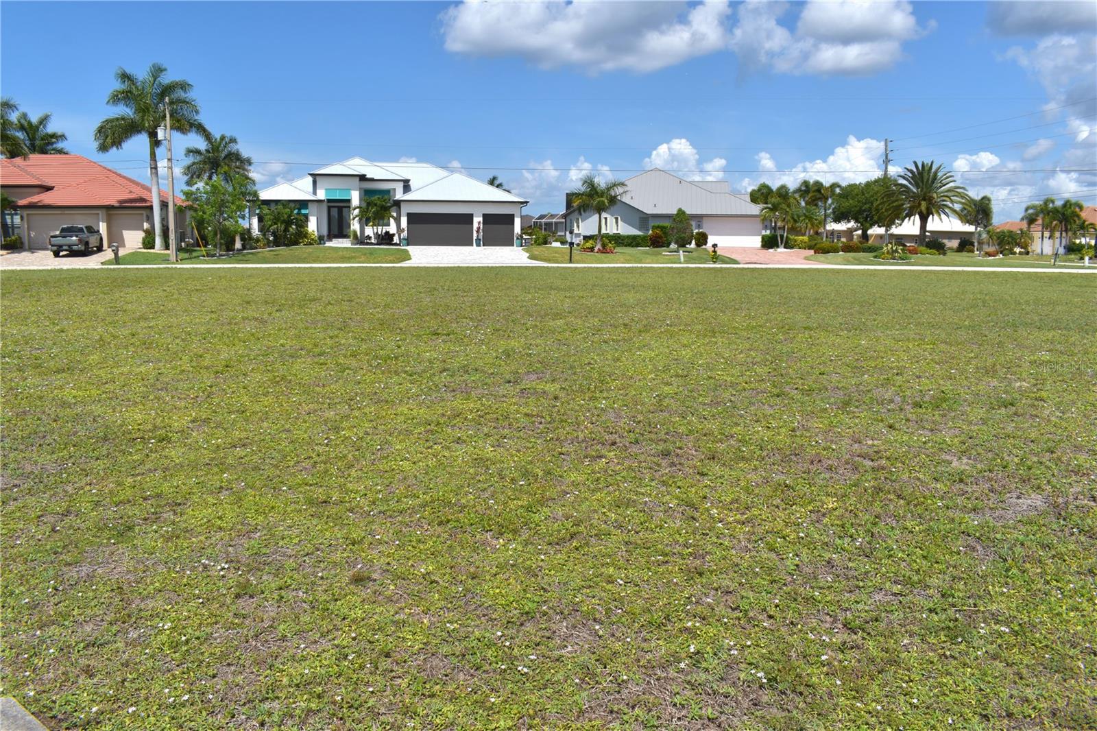 825 Via Tripoli Property Photo 16