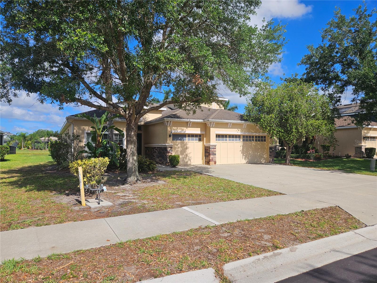 118 Peony Ct Property Photo 3