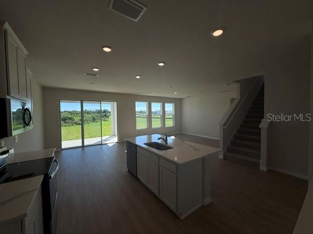 5432 Silver Moonlight Dr Property Photo 3