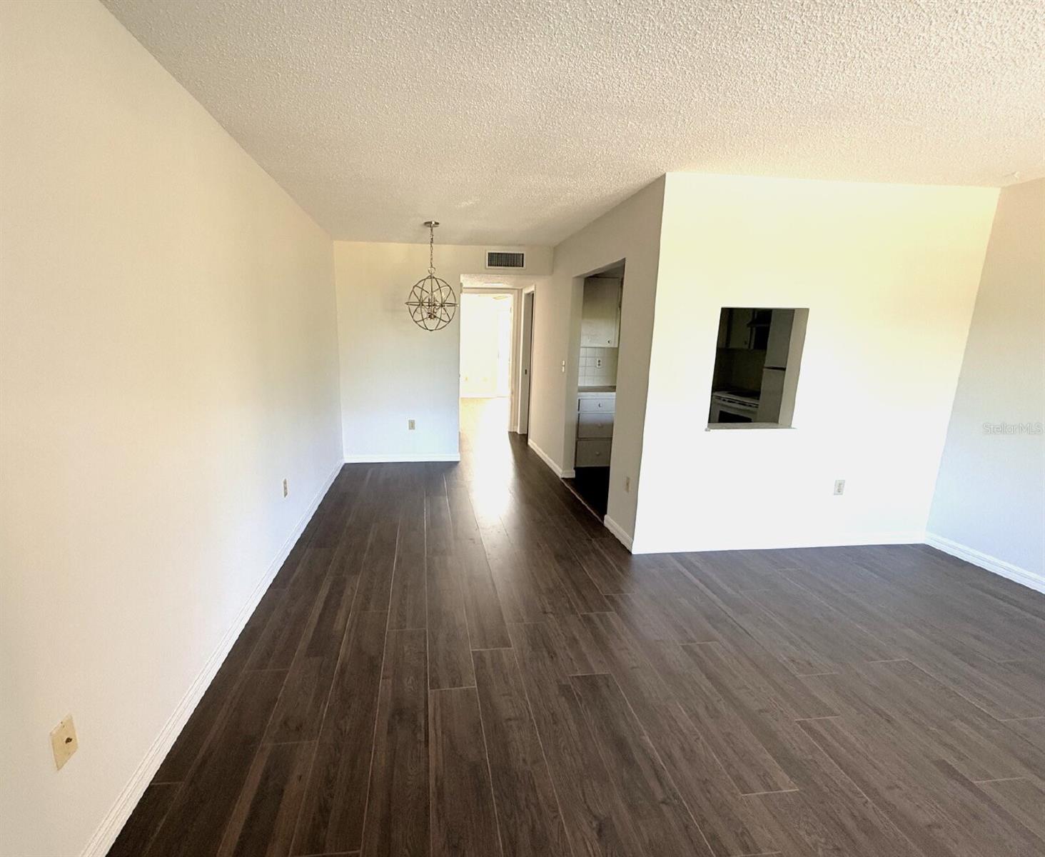2 Quails Run Blvd #8 Property Photo 3