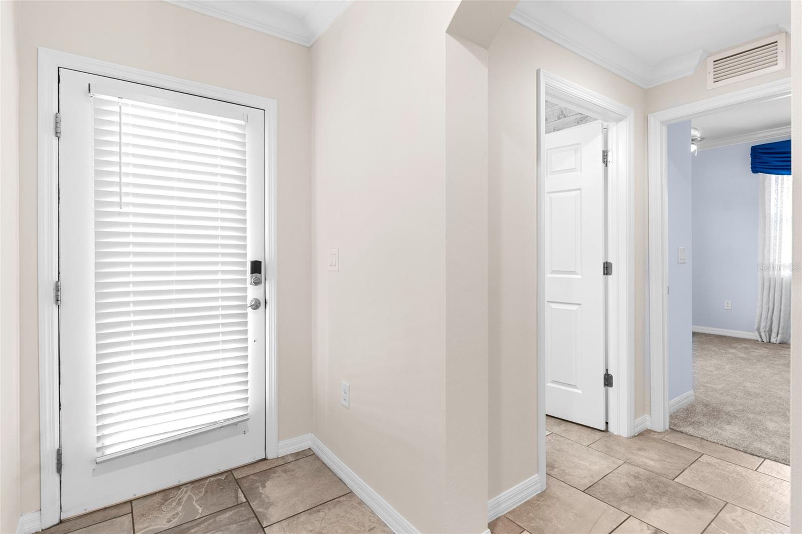 89 Navigation Cir Property Photo 6