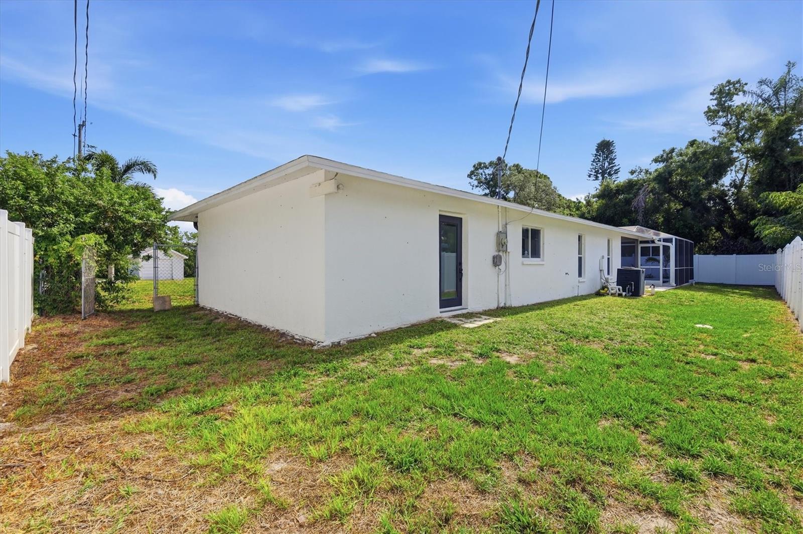 201 Honore Ave Property Photo 45