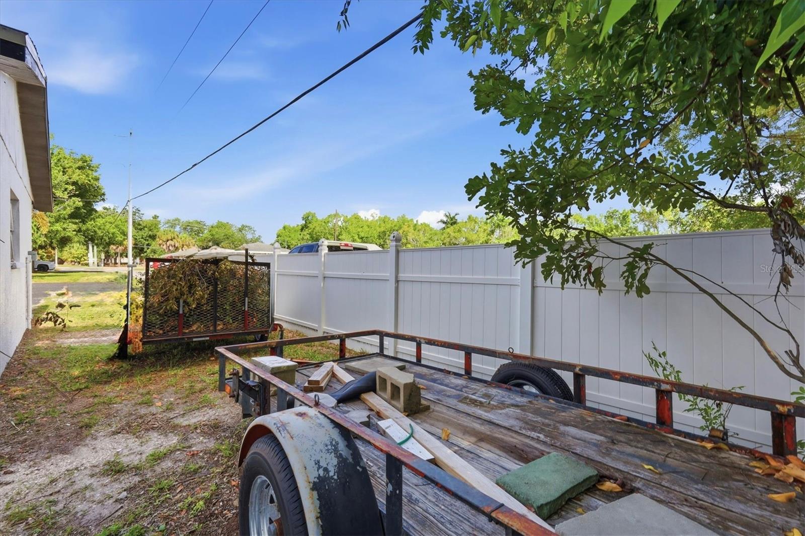 201 Honore Ave Property Photo 65