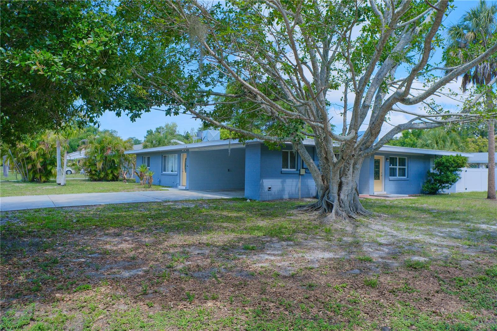 993 Gary St #a & B Property Photo 5