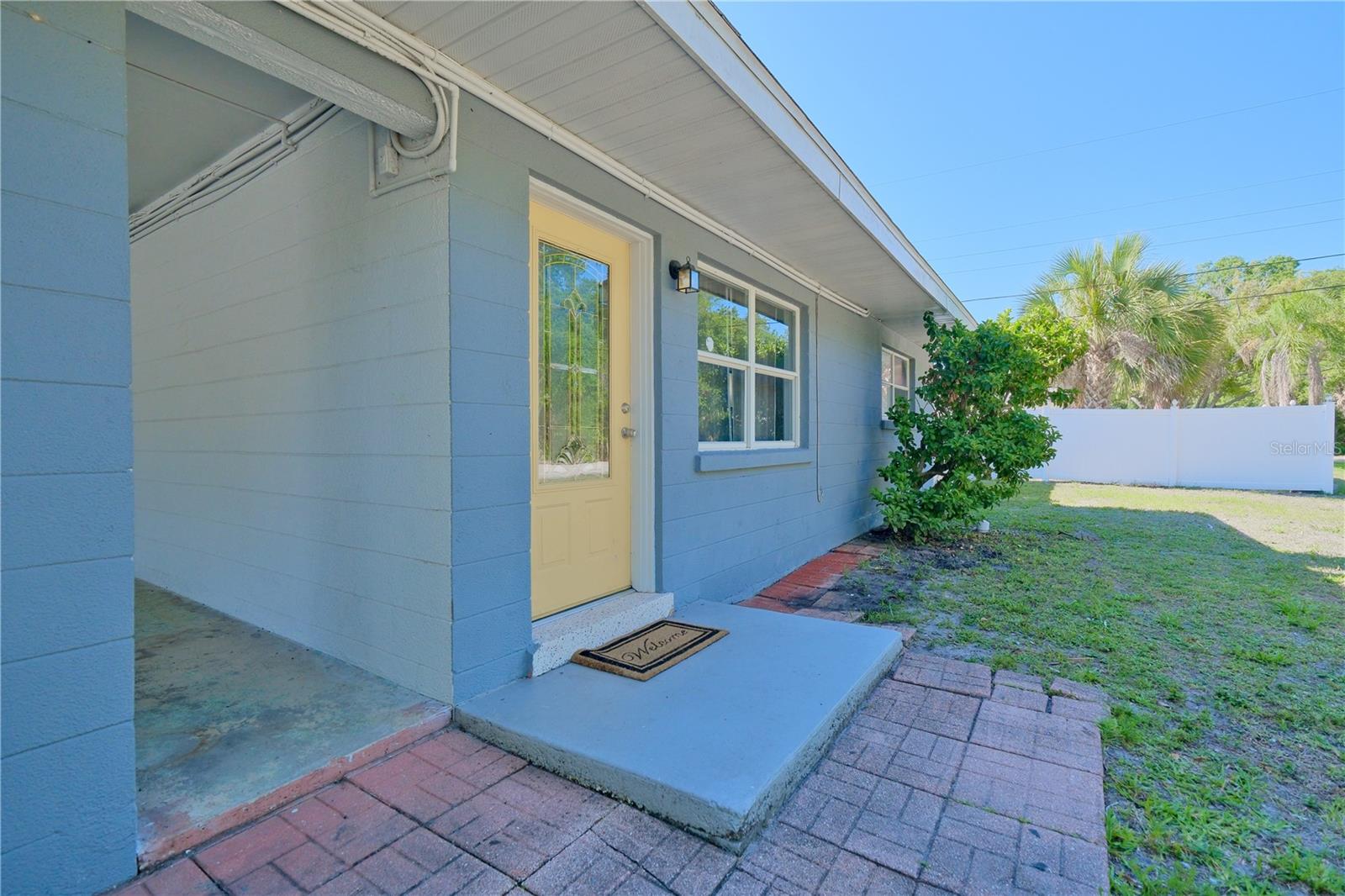 993 Gary St #a & B Property Photo 8