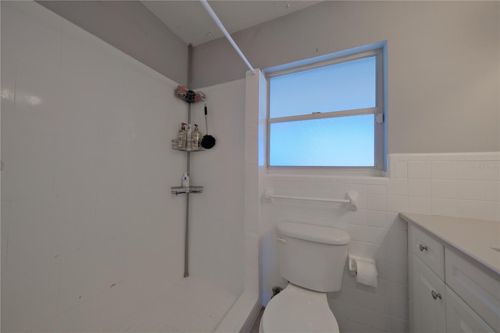 993 Gary St #a & B Property Photo 42