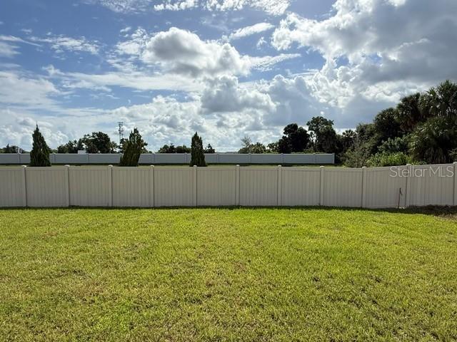 5732 Silver Moonlight Dr Property Photo 9