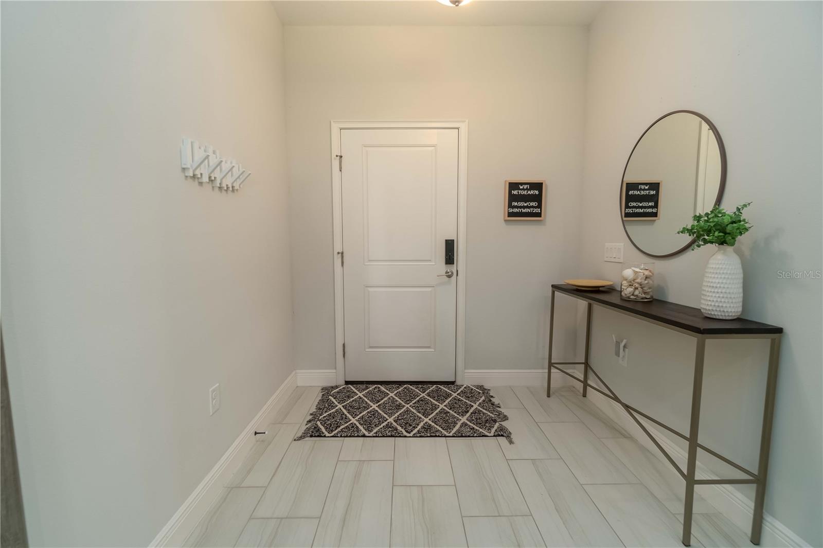 265 Annapolis Ln Property Photo 11