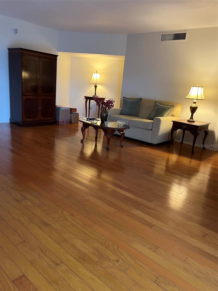 435 S Gulfstream Ave #206 Property Photo 10