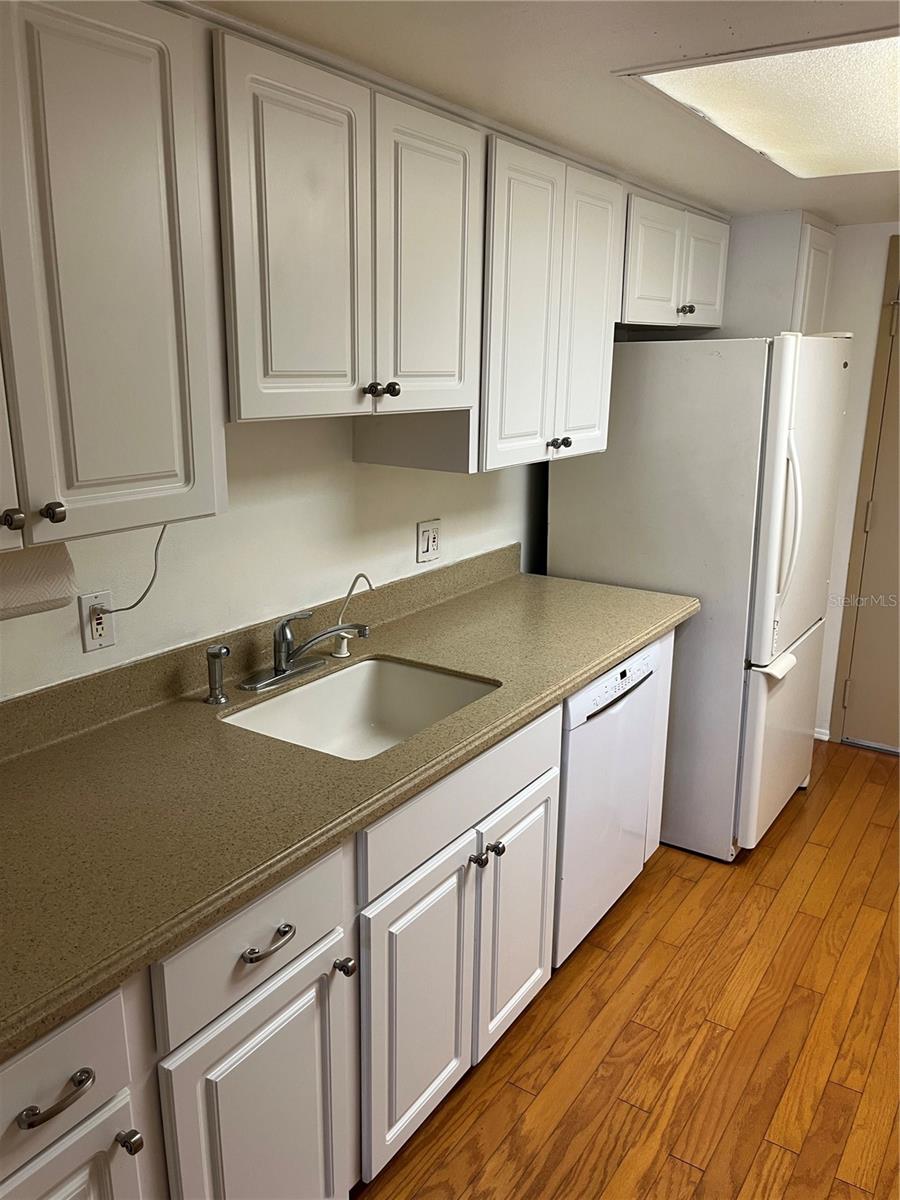 435 S Gulfstream Ave #206 Property Photo 14