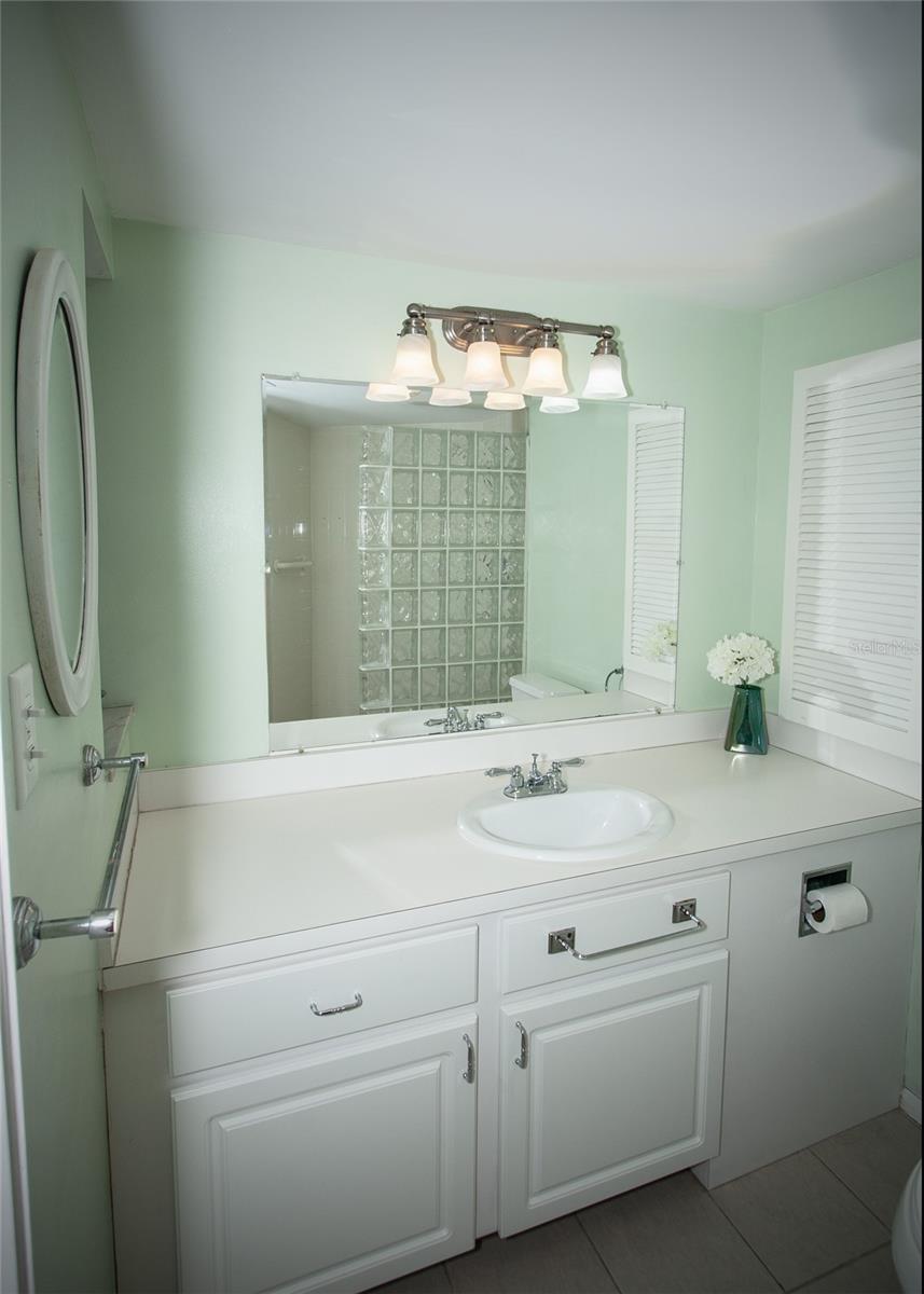 435 S Gulfstream Ave #206 Property Photo 24