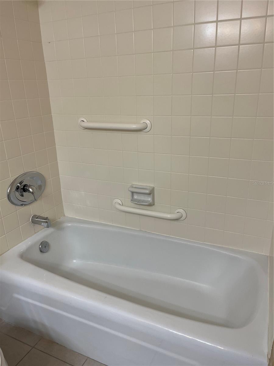 435 S Gulfstream Ave #206 Property Photo 30