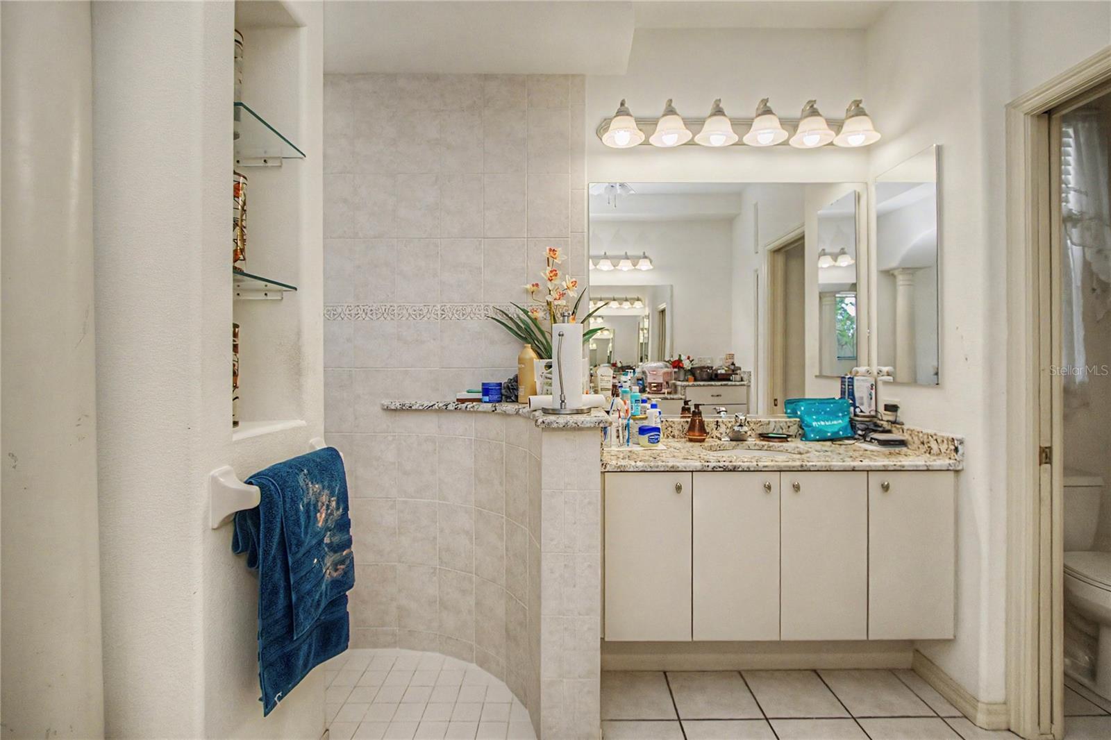 2114 Se 25th Loop Property Photo 16