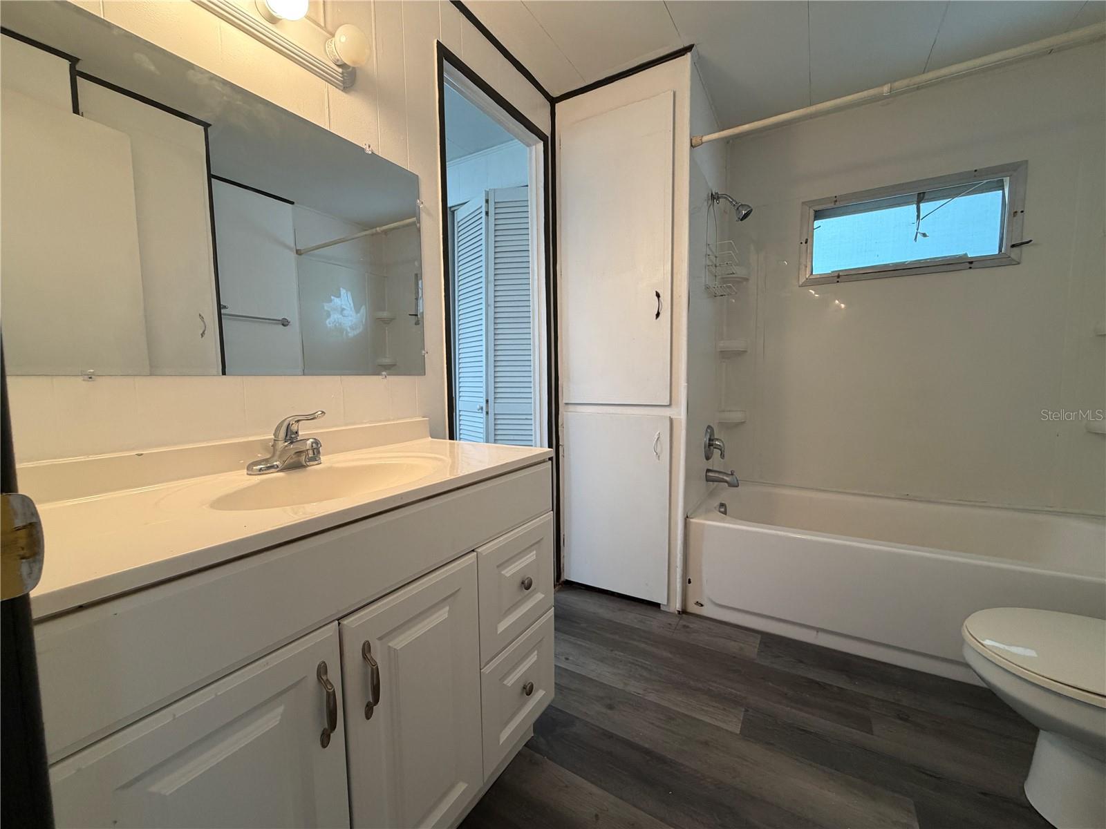 5221 Beechmont Ave Property Photo 28