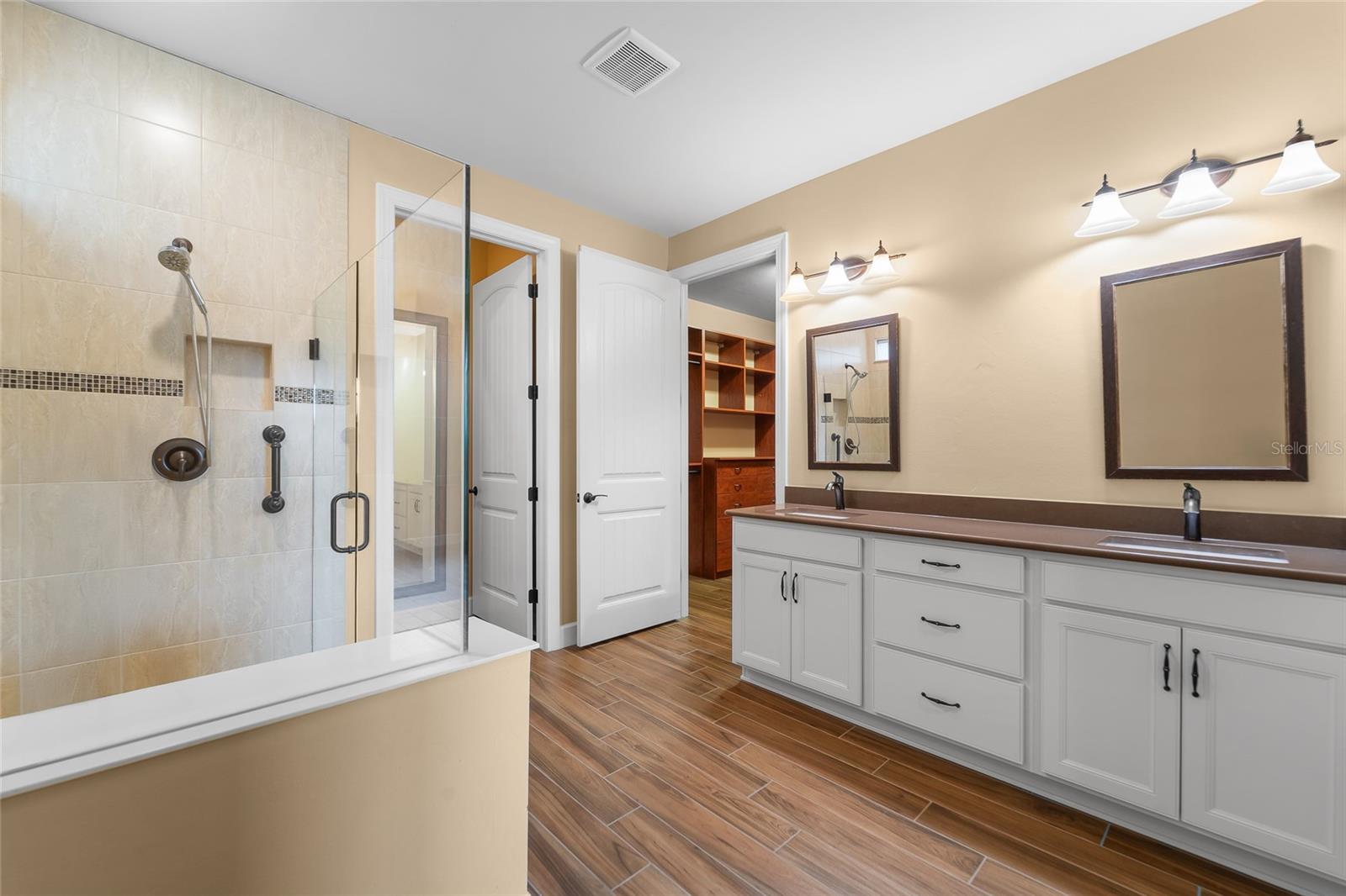 5700 Sweet Leaf Way Property Photo 13