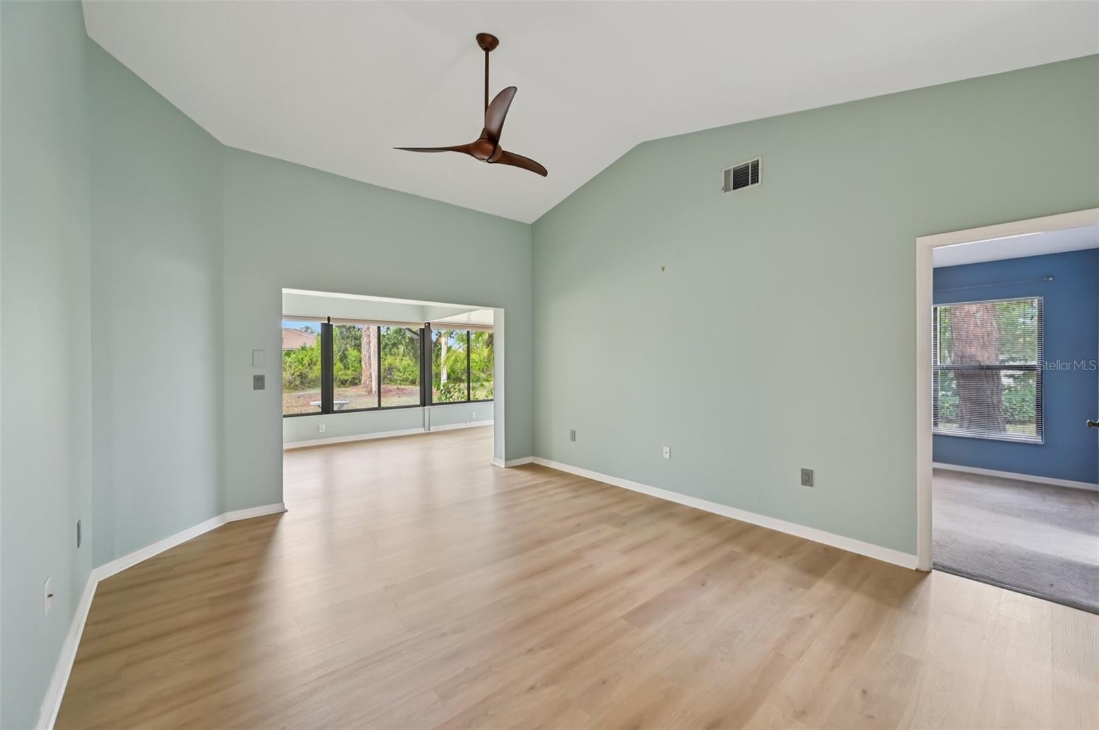227 Southampton Dr #289 Property Photo 4