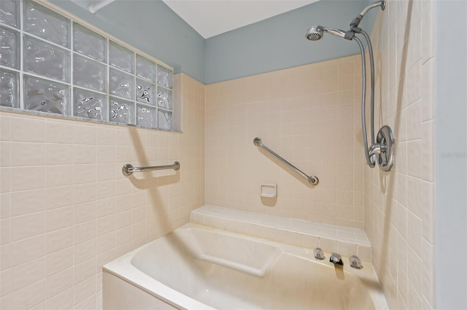 227 Southampton Dr #289 Property Photo 31