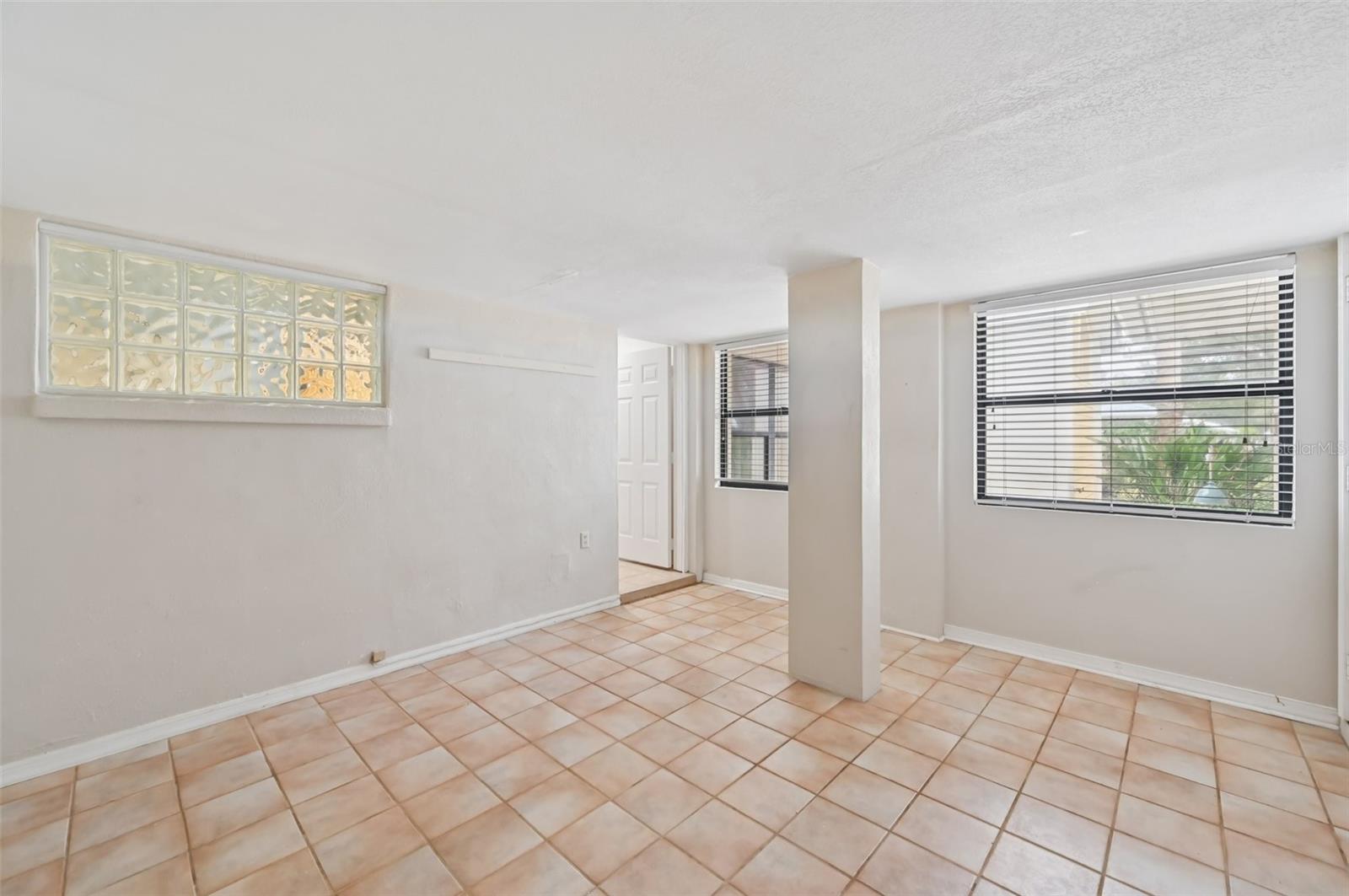 227 Southampton Dr #289 Property Photo 34