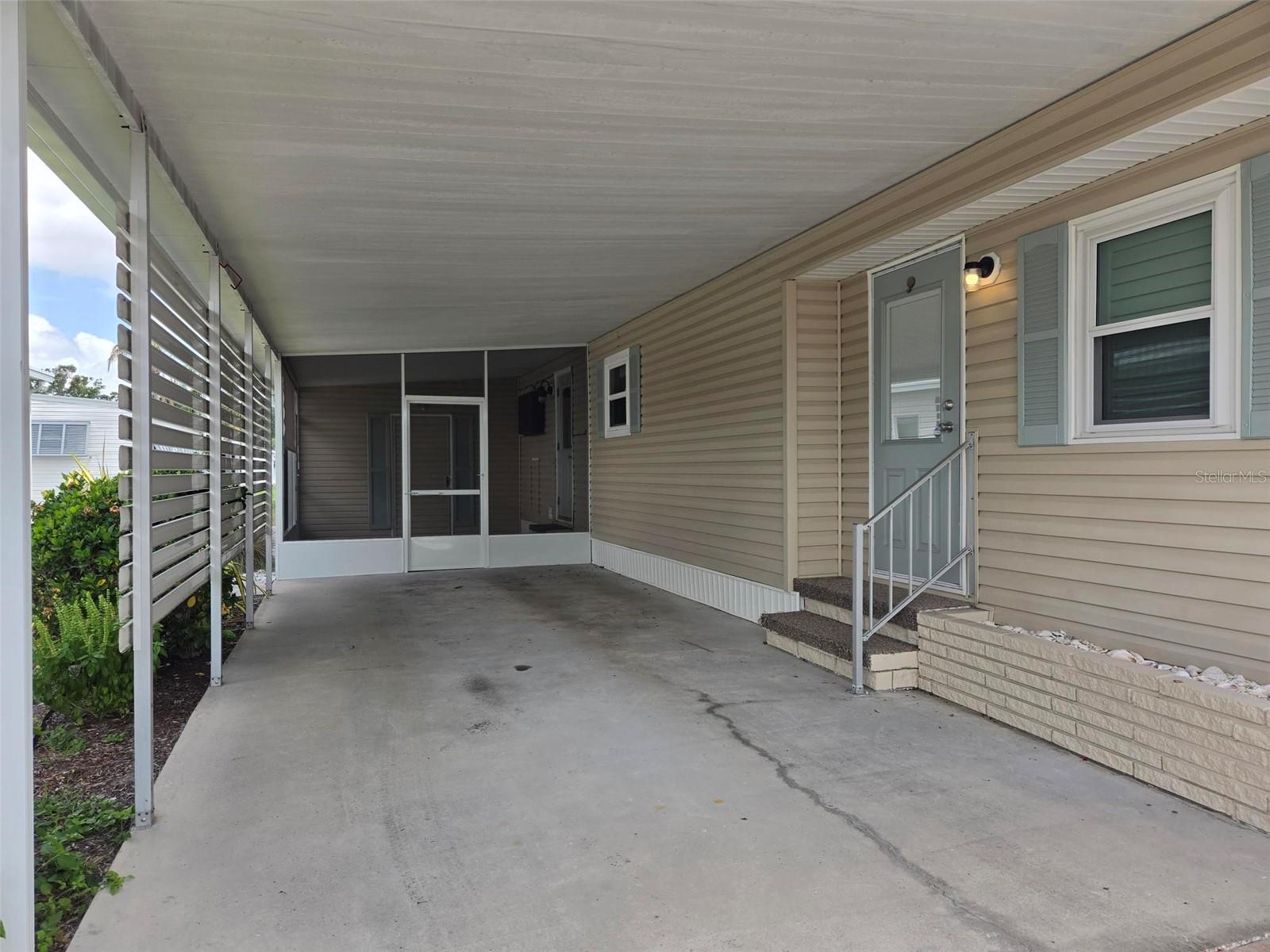 3227 Bayberry Ter Property Photo 8
