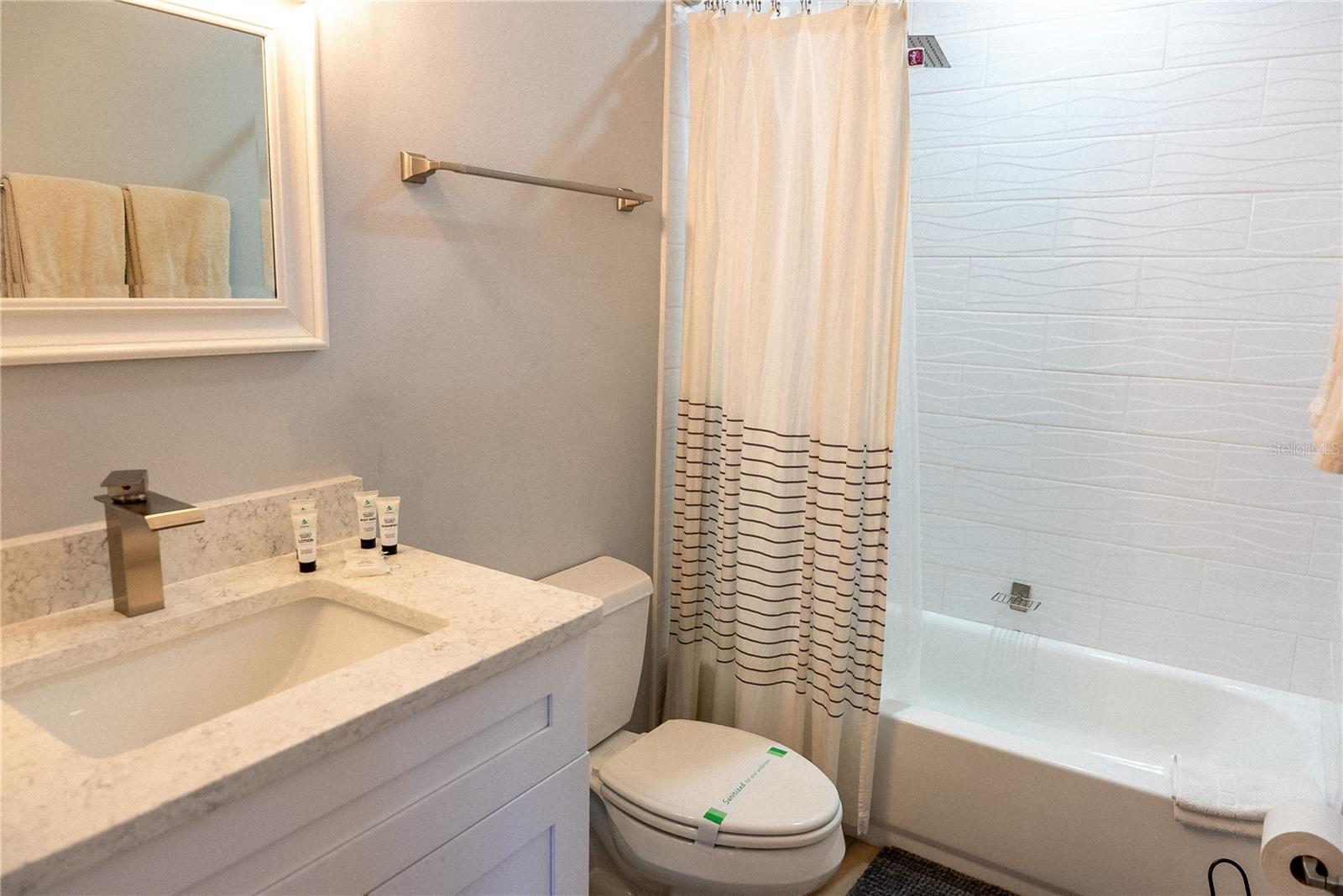 2424 Bay Dr #2424/2426 Property Photo 25