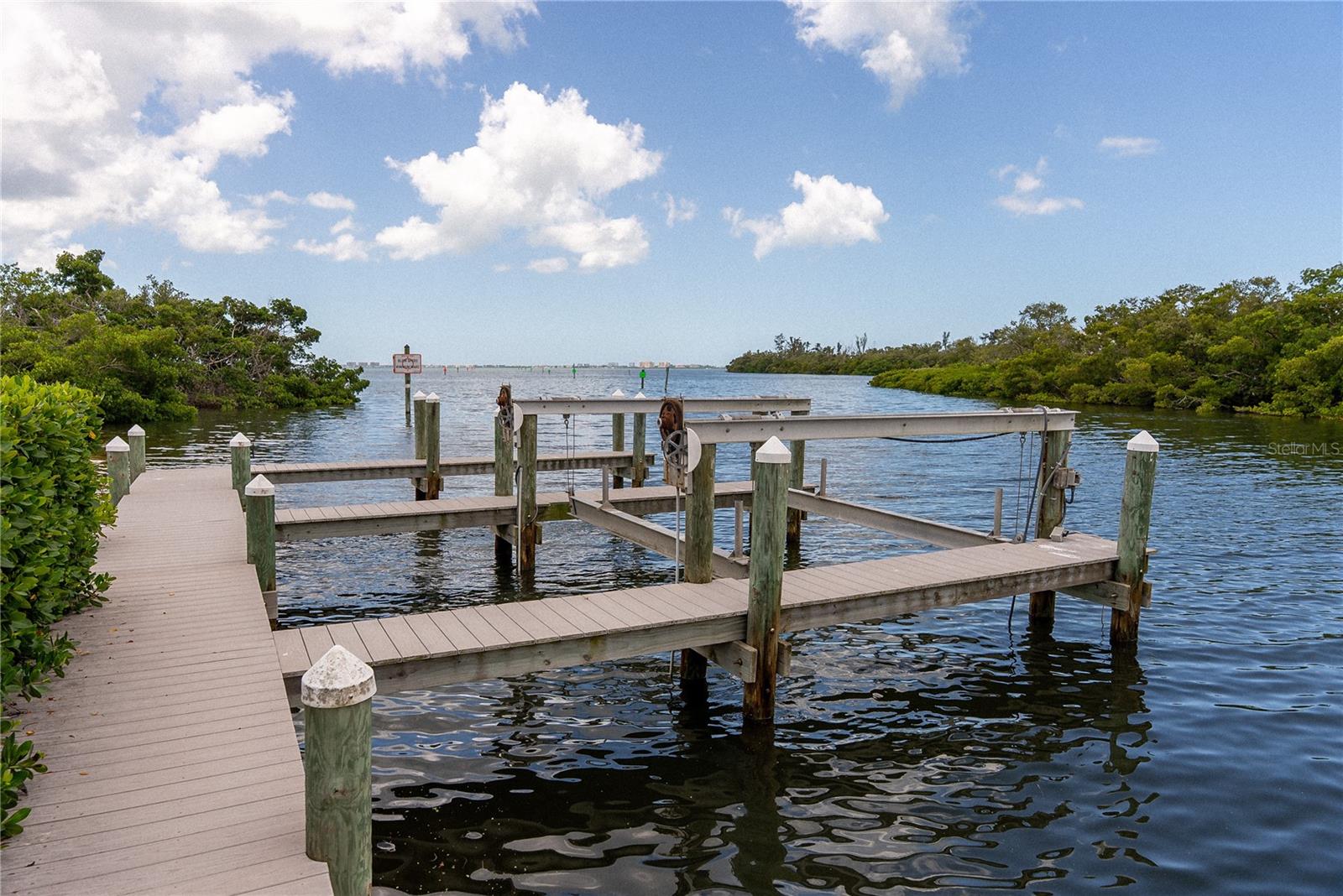 2424 Bay Dr #2424/2426 Property Photo 32