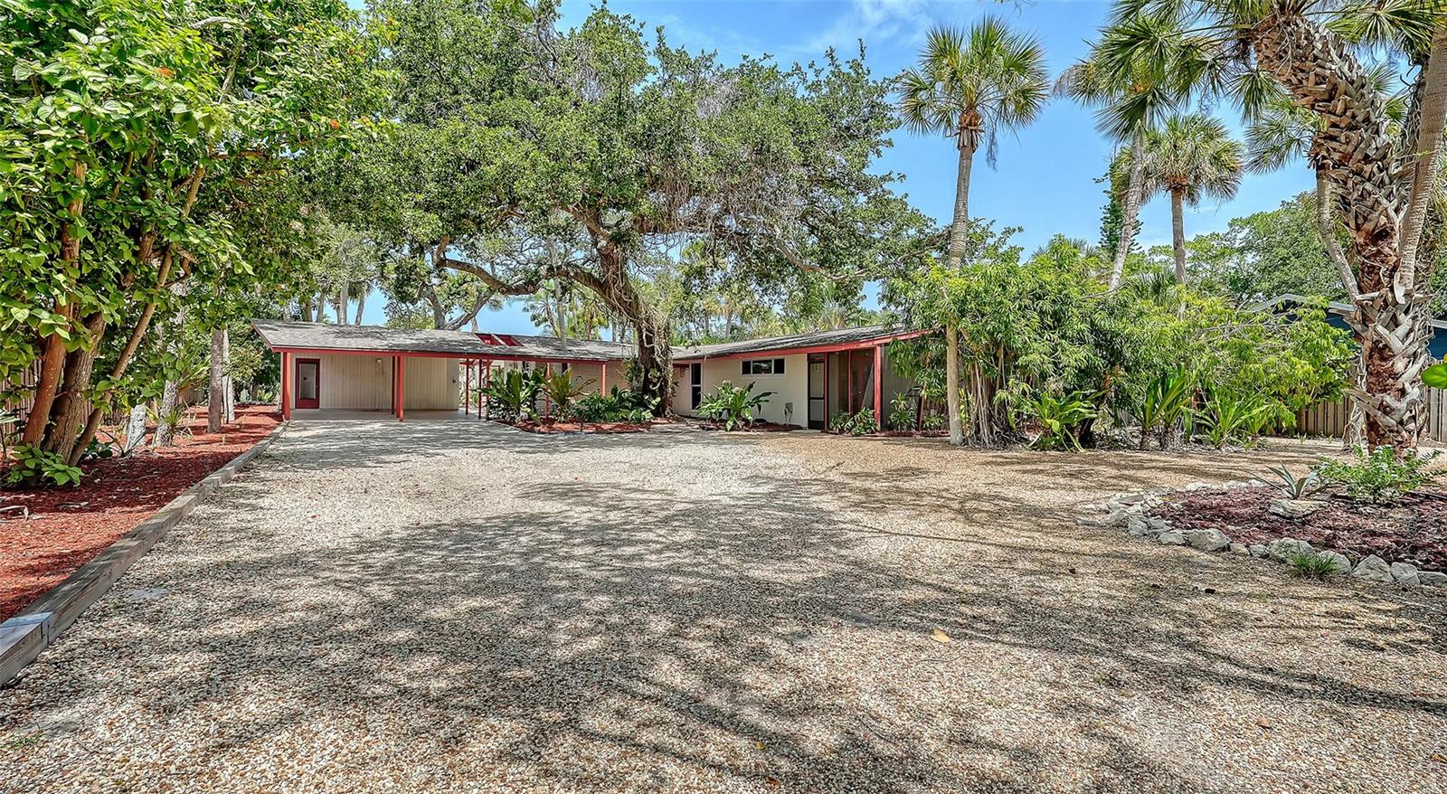 4830 Higel Ave Property Photo 5