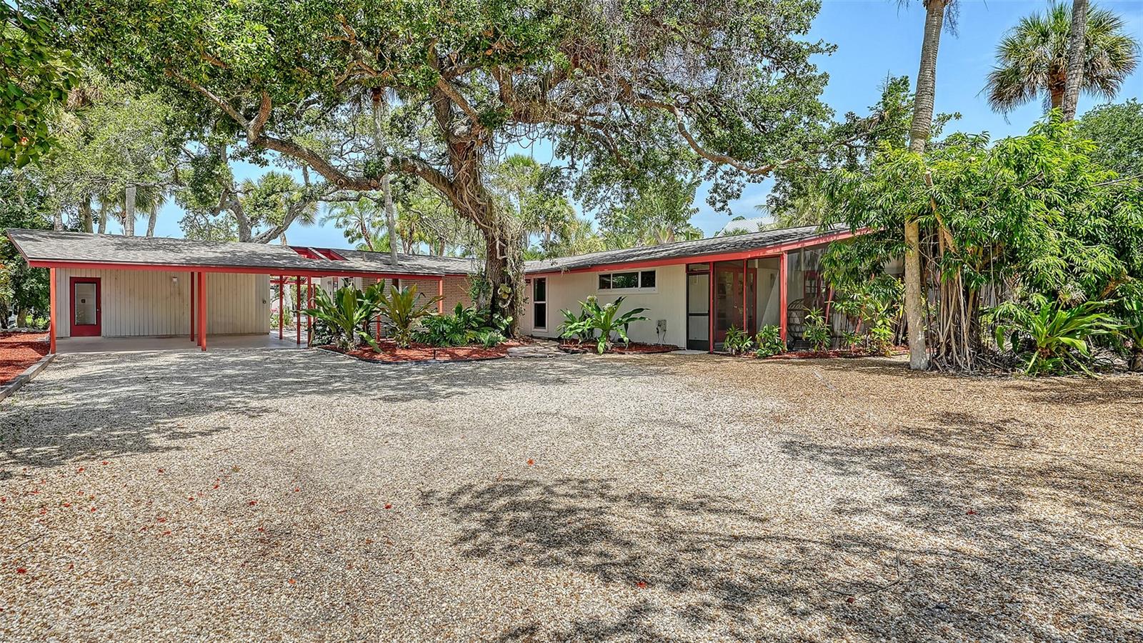 4830 Higel Ave Property Photo 7