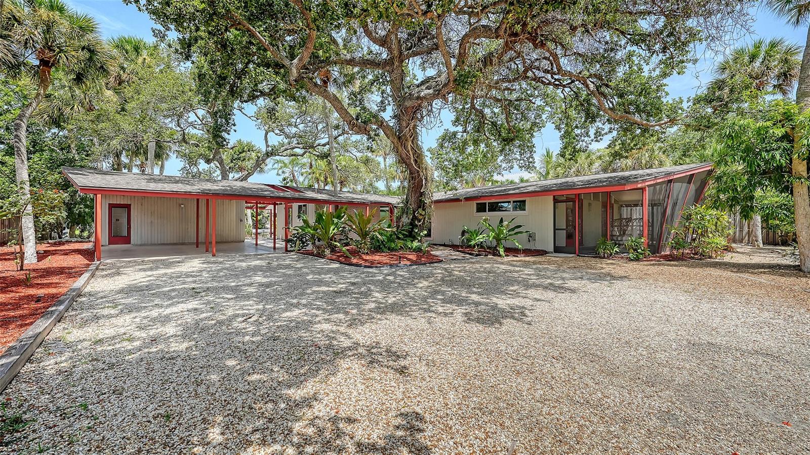 4830 Higel Ave Property Photo 8