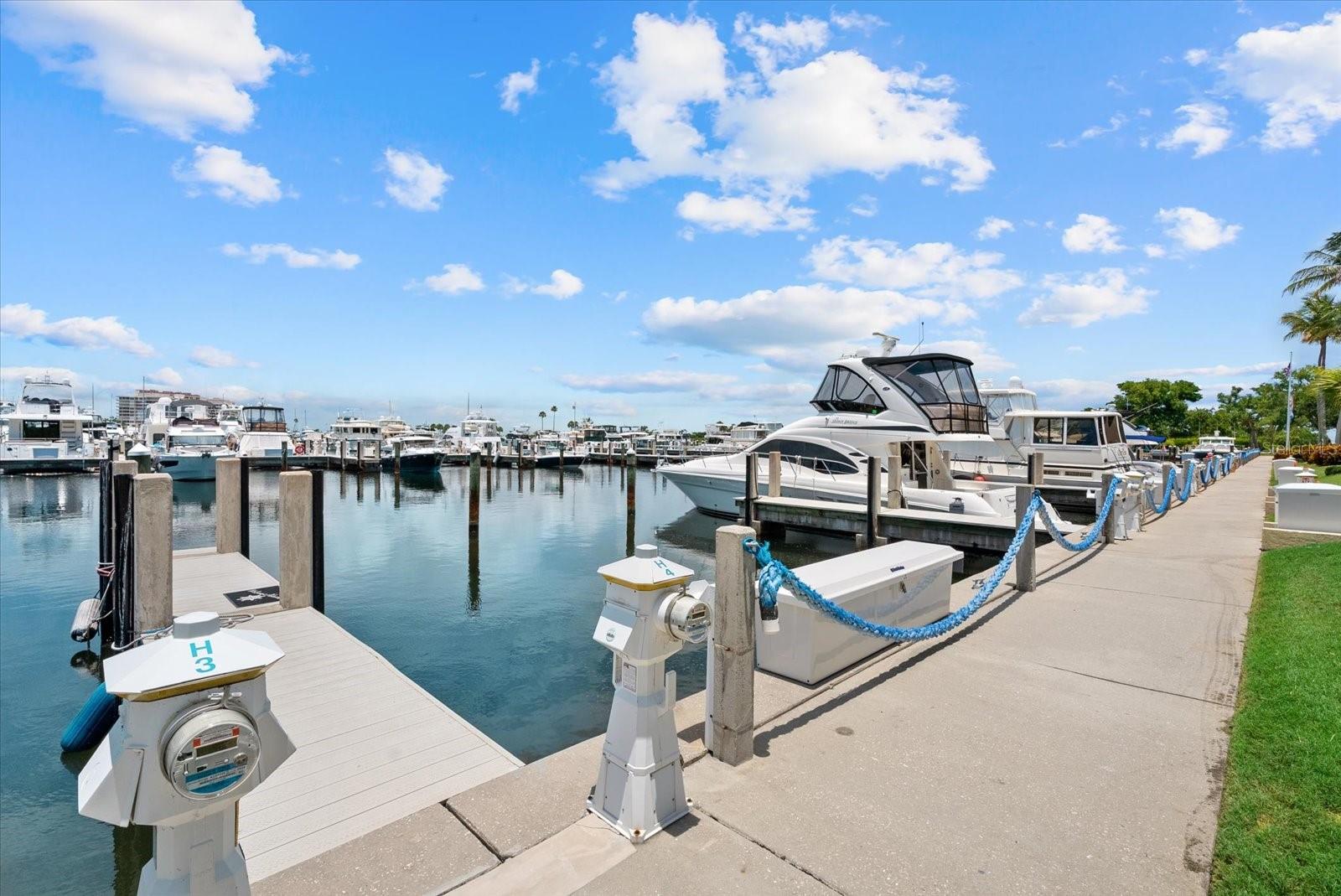 2600 Harbourside Dr #h06 Property Photo 5