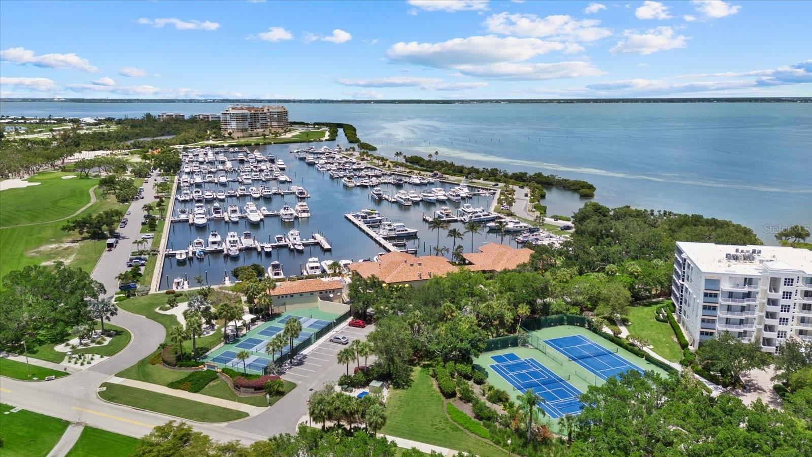 2600 Harbourside Dr #h06 Property Photo 10
