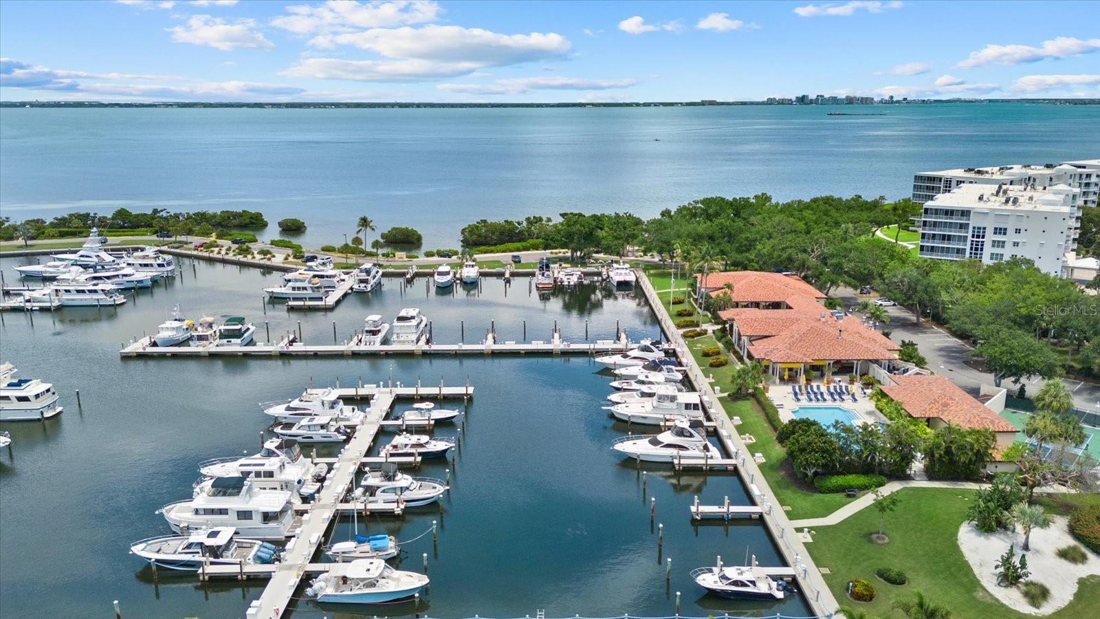 2600 Harbourside Dr #h06 Property Photo 14