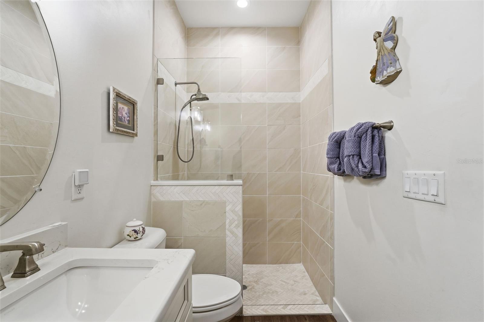 1202 Mcgregor St Property Photo 39