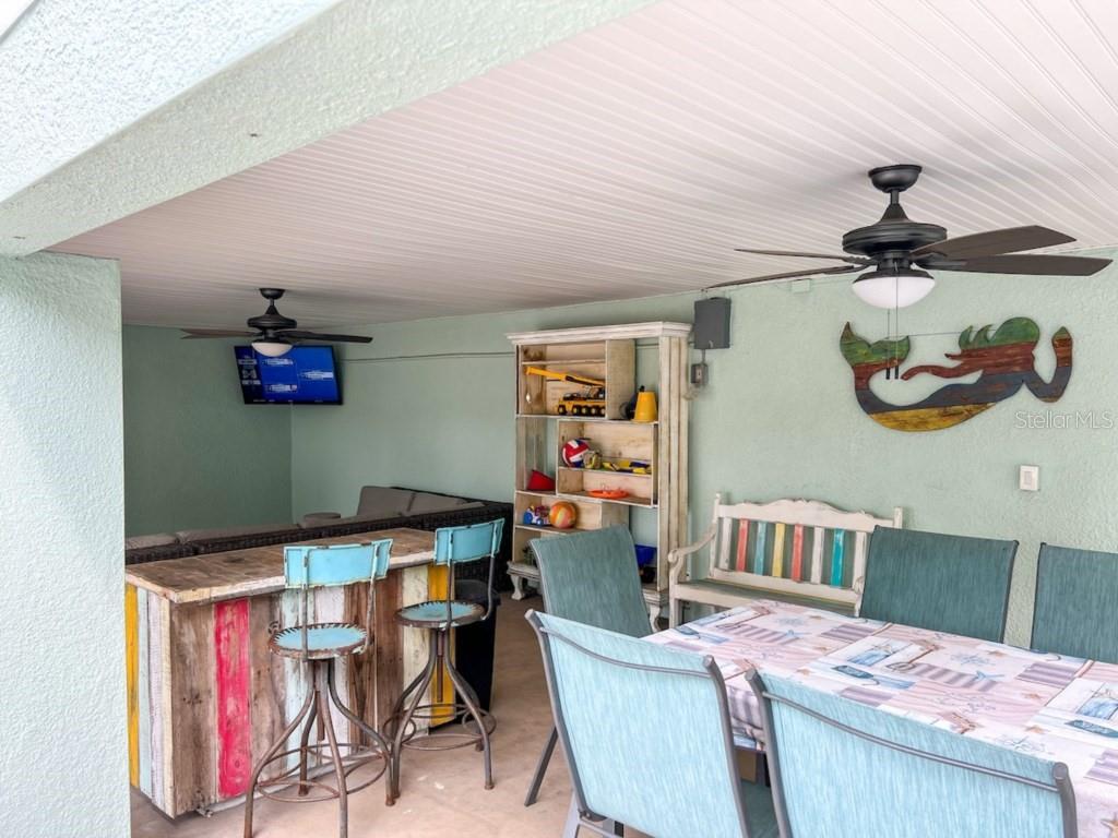308 60th St #a Property Photo 3