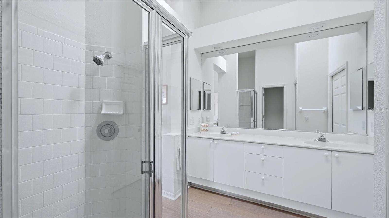 7706 Whitebridge Gln Property Photo 22
