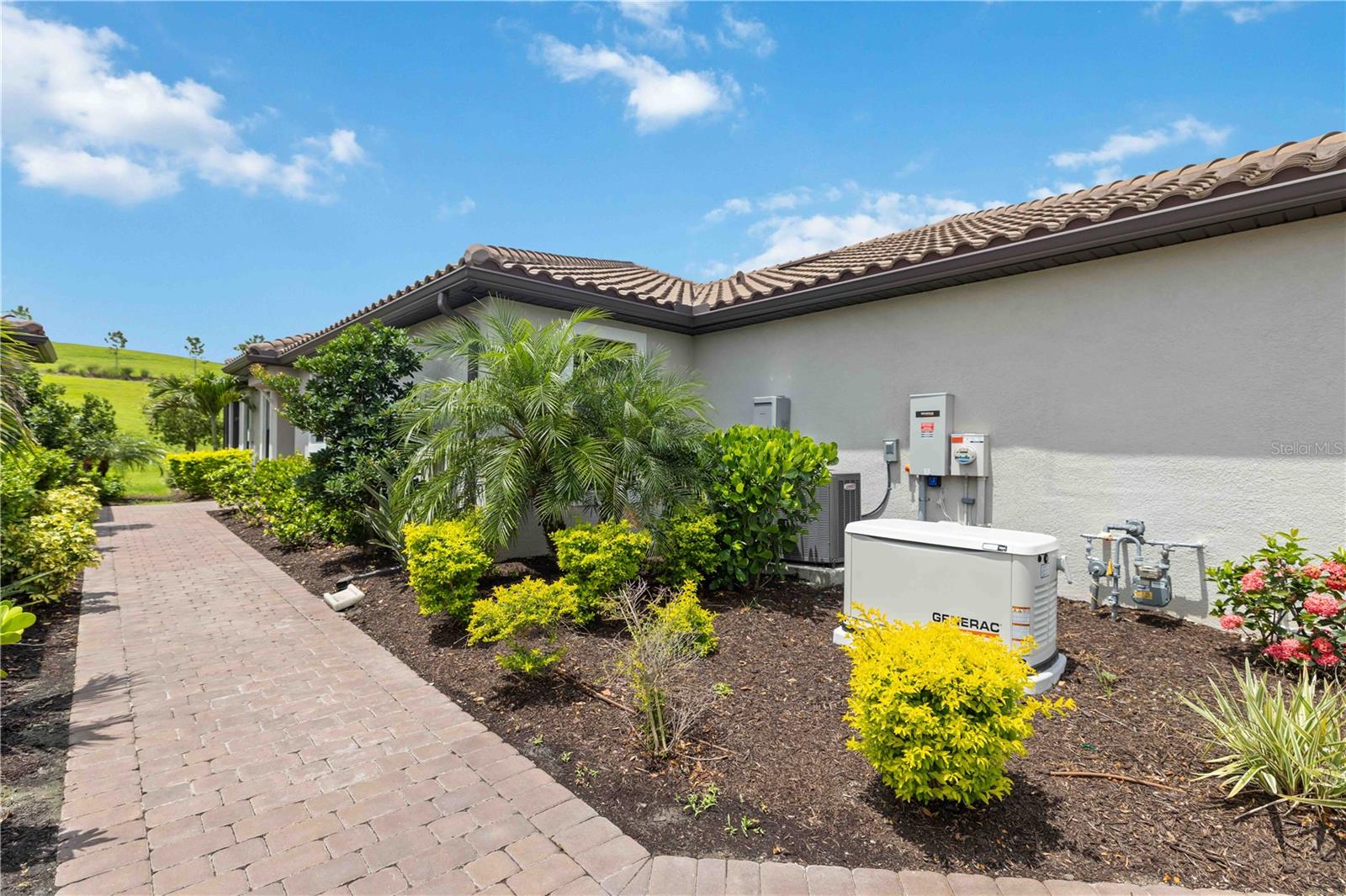 6242 Grandview Hill Ct Property Photo 4