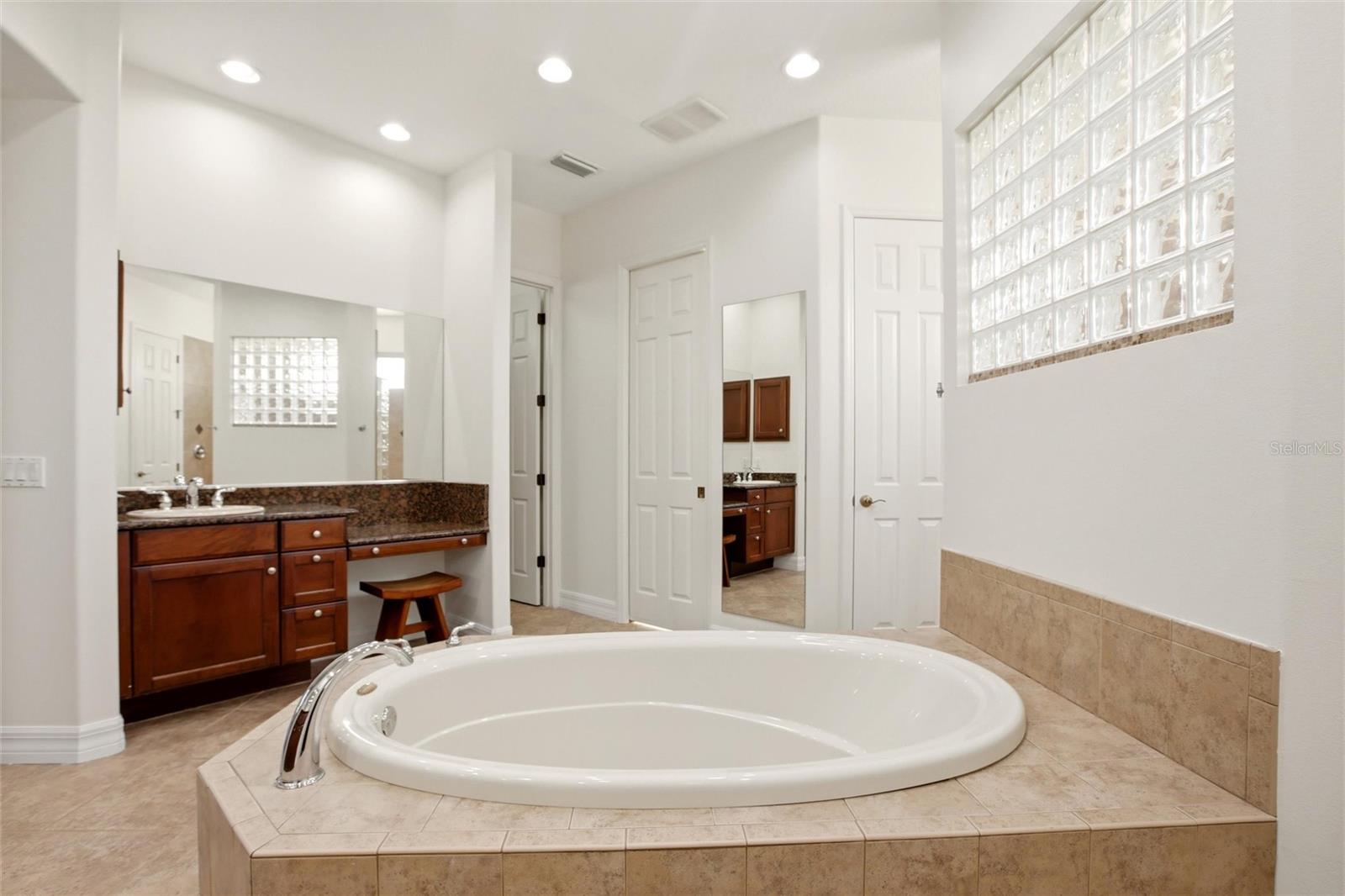 8417 Lone Eagle Way Property Photo 27