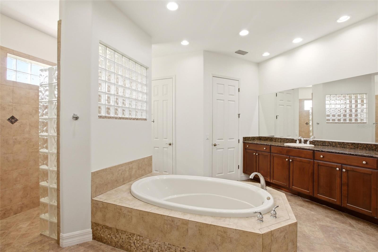 8417 Lone Eagle Way Property Photo 28