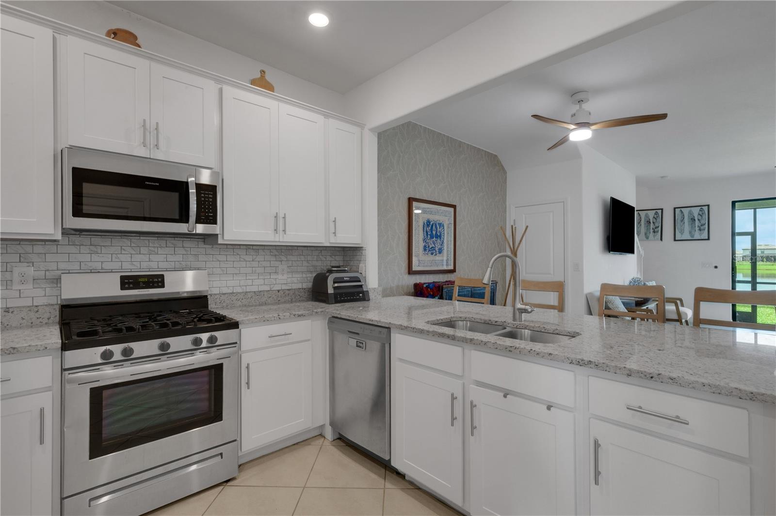 15227 Sunny Day Dr Property Photo 6